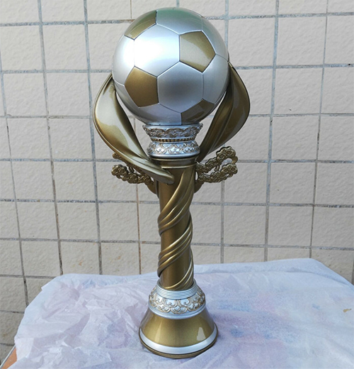 真实的足球奖杯模型制作，把它领回家