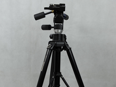 三脚工作架